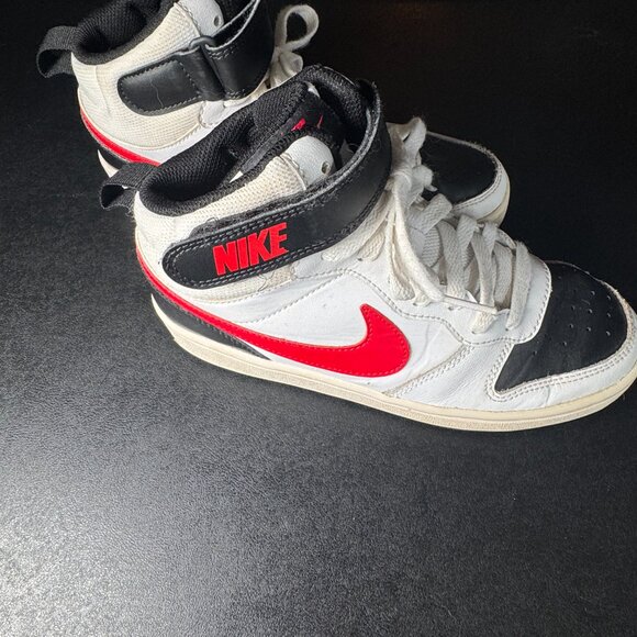 Nike Boys COURT BOROUGH MID 5 Youth CD 7782-110 White/University Red/Black Shoes - Picture 4 of 8